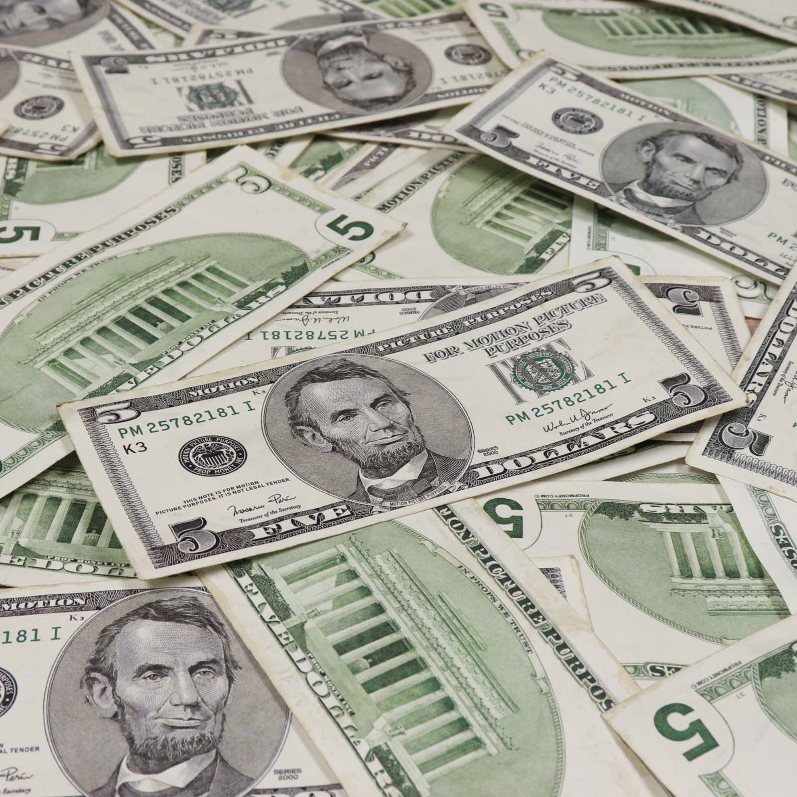 Money Prop - 2000 Series $5 ✔️RealAged™ Full Print $500 Band - Image 2